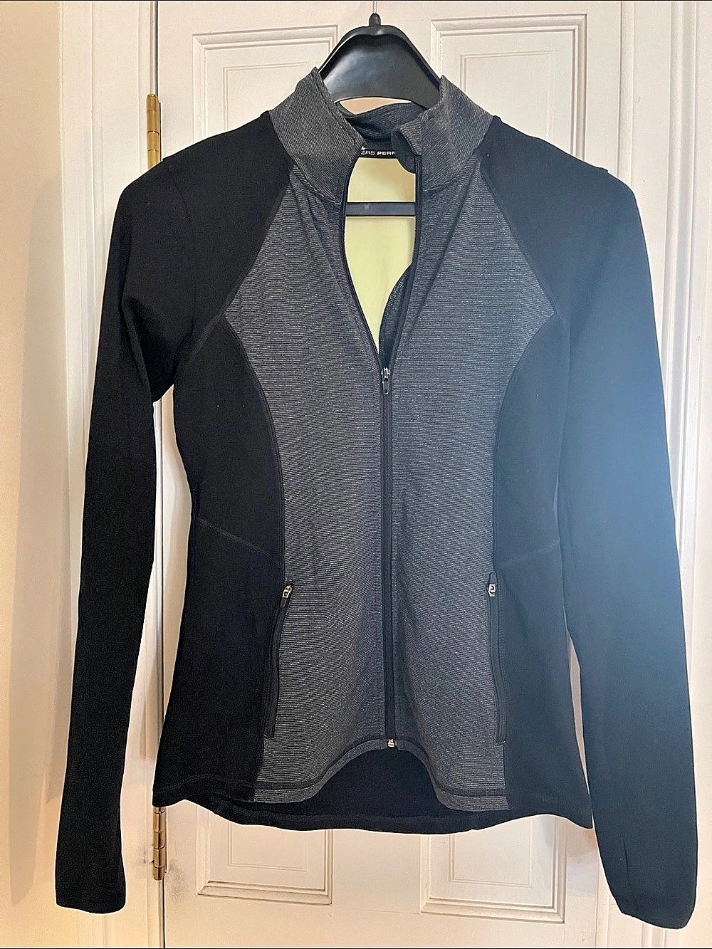 Skechers Women's Athletic Jacket in Black & Gray Like New